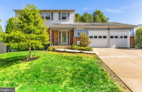 2214 Regal Dr, Wilmington, DE 19810-2714
