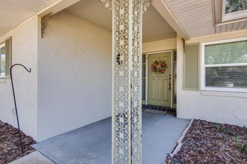 441 Alachua Dr, Winter Haven, FL 33884-1582