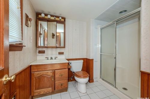 145 Ctr Ave, East Rockaway NY  11518-1002 exterior