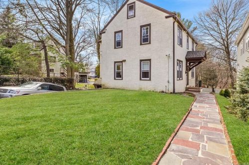 15 Edna St, White Plains NY  10606-2001 exterior