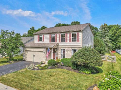 104 Claytonbend Dr, Pataskala, OH 43062-8130