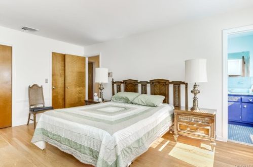 122 Spook Rock Rd, Airmont NY  10901-3008 exterior