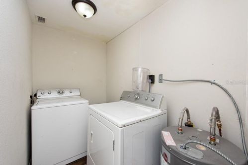 9741 Fowler Ave, Thonotosassa FL  33592-3415 exterior