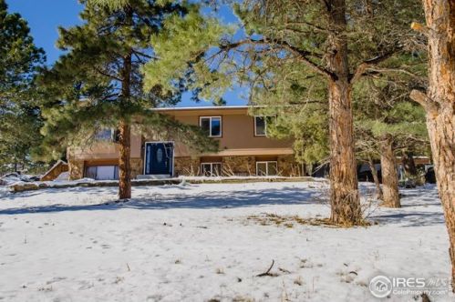 370 Wichita Rd, Lyons, CO 80540-8232