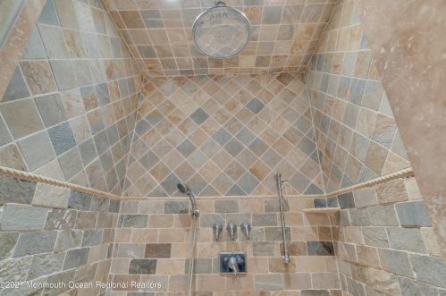 50 Hooper Ave, Atlantic Highlands NJ  07716-1537 exterior