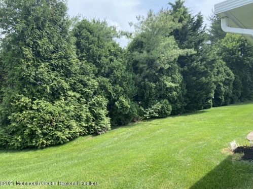 10 Dartmoor Rd, Bricktown NJ  08724-2057 exterior