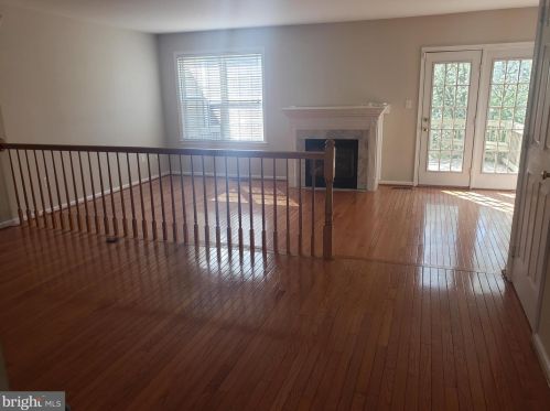 8625 Beech Hollow Ln, Springfield VA  22153-3442 exterior