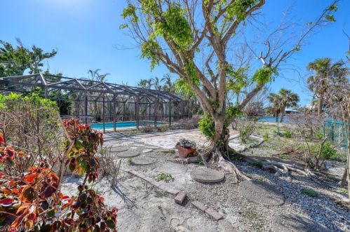 411 Lake Murex Blvd, Sanibel FL  33957-5536 exterior