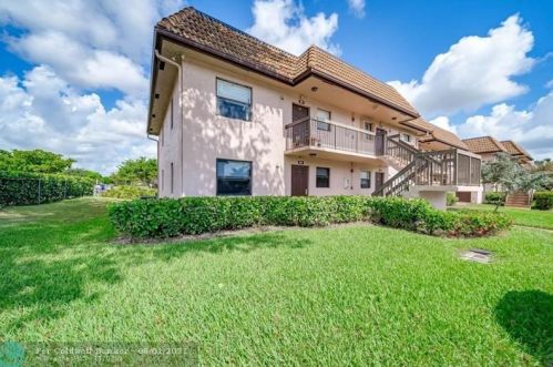 900 106th Ter, Hollywood, FL 33026-3908