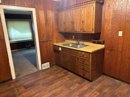 4854 56th St, Milwaukee, WI 53218-4234