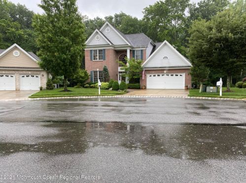 21 Quincy Ct, East Freehold, NJ 07728-9251
