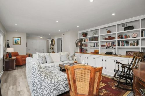 128 Garwood Rd, Bridgeport CT  06611-2220 exterior