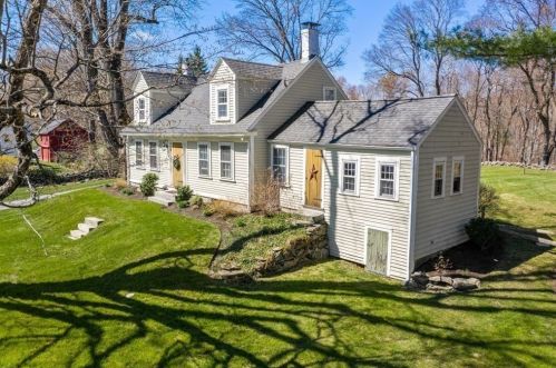 15 Farm Rd, Sherborn, MA 01770-1629
