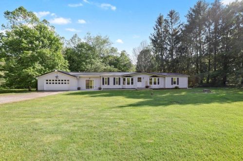 6035 Rush Creek Rd, Somerset, OH 43783-9783