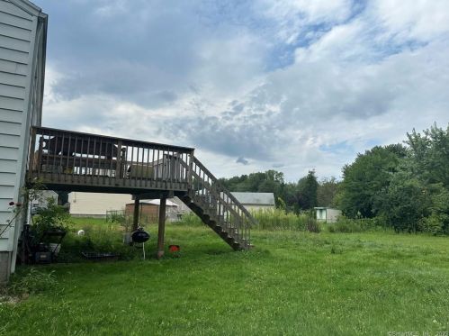 215 Robertson St, Bristol, CT 06010-5519