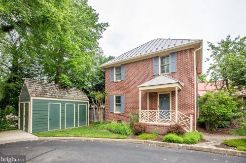 823 College Ave, Fredericksburg VA  22401-5469 exterior