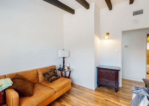 7076 Newbury Ave, San Bernardino CA  92404-6441 exterior