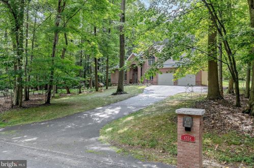 6558 Ridge Ln, Longlevel, PA 17368-9395
