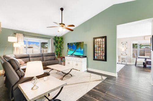 159 Viscaya Ave, West Palm Beach FL  33411-1003 exterior