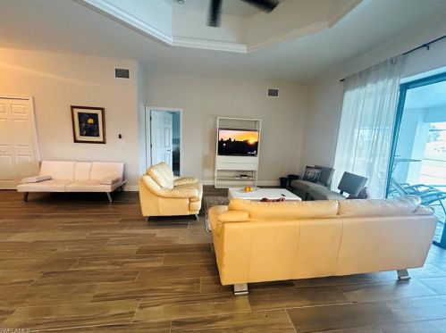 2227 2 Ter, Cape Coral FL  33990-1024 exterior