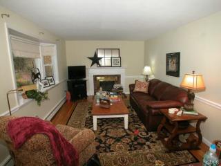 39 Midrocks Rd, Ridgefield CT  06877-2134 exterior