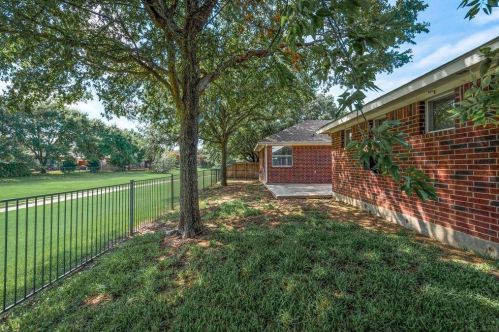 3712 Longhorn Dr, Denton TX  76210 exterior