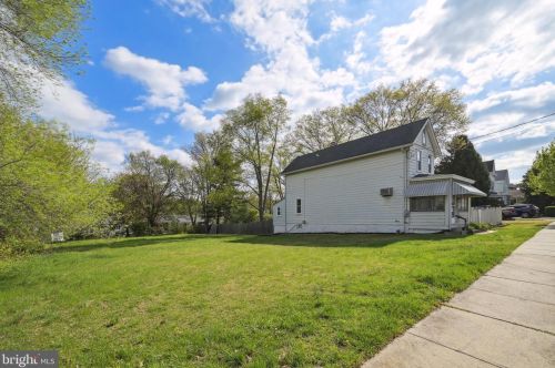 120 Slack Ave, Lawrence Township NJ  08648-4304 exterior