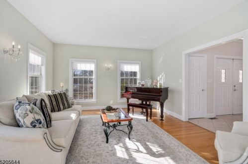 409 Beverwyck Rd, Parsippany NJ  07054-1537 exterior