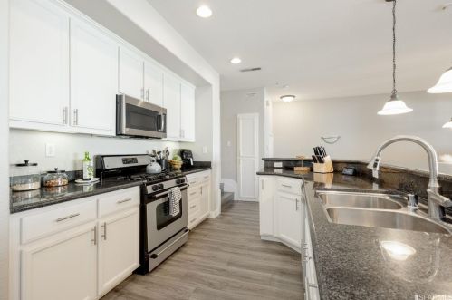 4308 Clarinbridge Cir, Pleasanton CA  94568-7208 exterior