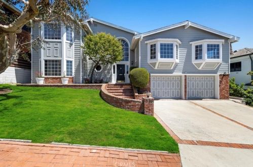 700 John St, Manhattan Beach CA  90266-5838 exterior