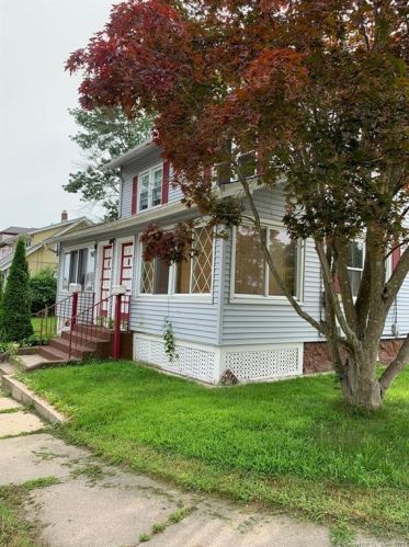 32 Bolles Ave, United States Coast Guard Ac, CT 06320-6502