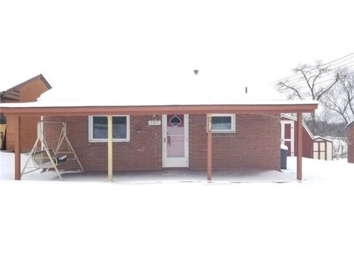 757 Memory Ln, Mckeesport, PA 15133-2119