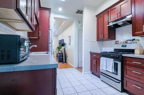 3227 Galindo St, Oakland CA  94601-2507 exterior