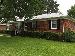 4104 San Salvador Dr, Chesapeake, VA 23321-2040