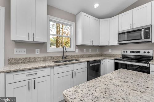 211 Erica Dr, Montross VA  22520-4154 exterior