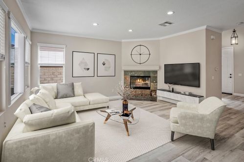 28332 Houston Ct, Santa Clarita, CA 91350-3205