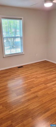 14 Riverwood Ct, Bybee VA  22963-3354 exterior