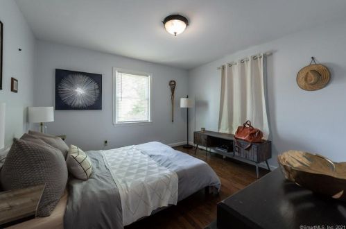 20 Myron Ave, Bridgeport CT  06606-4920 exterior