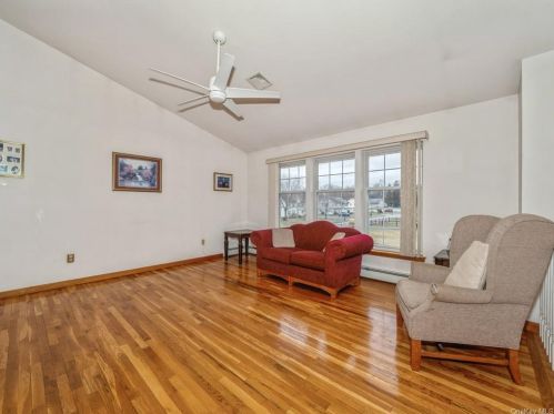 14 Bernadette Way, Washingtonville, NY 10992-1754