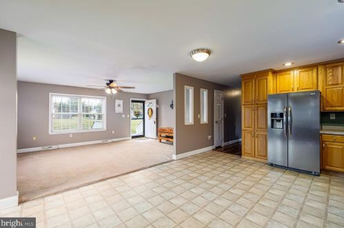 280 Massanutten Dr, Edinburg VA  22824-3022 exterior
