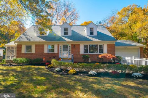2408 Lanside Dr, Wilmington, DE 19810-4511
