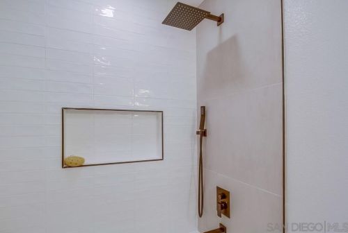 2502 Singing Vista Way, El Cajon CA  92019-2740 exterior