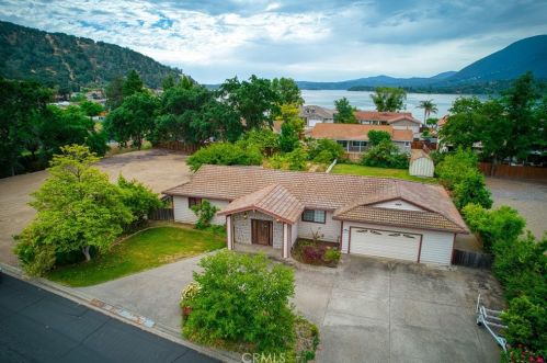 8521 Paradise Valley Blvd, Lucerne, CA 95458-8544