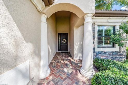 3022 Aviamar Cir, Naples FL  34114-9566 exterior