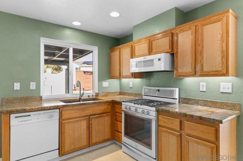 3014 Ellinger Pl, San Diego, CA 92173-2854
