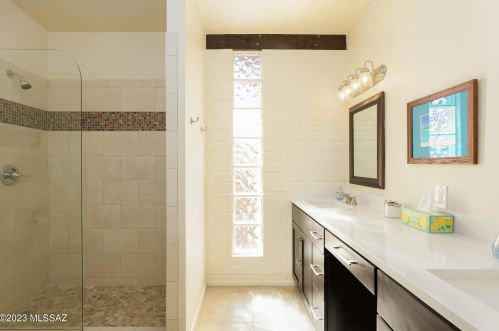 2106 Camino El Ganado, Tucson AZ  85718-4108 exterior