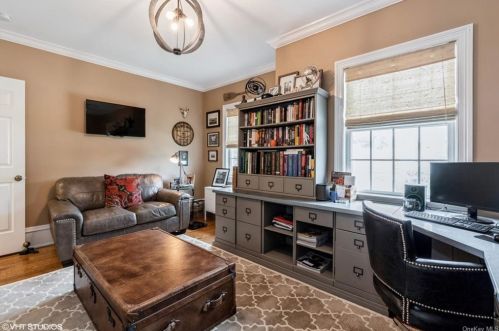 93 Birch St, Rye Brook NY  10573-3103 exterior