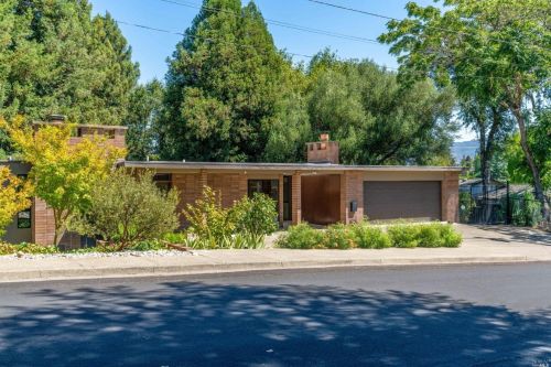 605 Dora Ave, Ukiah, CA 95482-3924