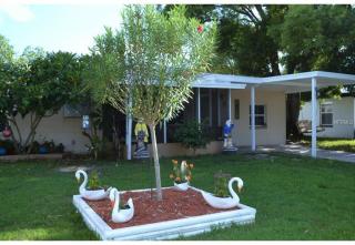 10144 117th Dr, Largo, FL 33773-2333