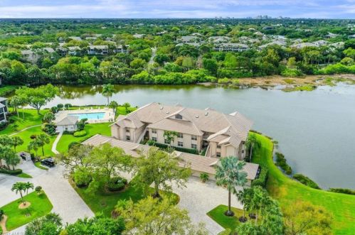 4081 Bayhead Dr, Bonita Springs, FL 34134-8633